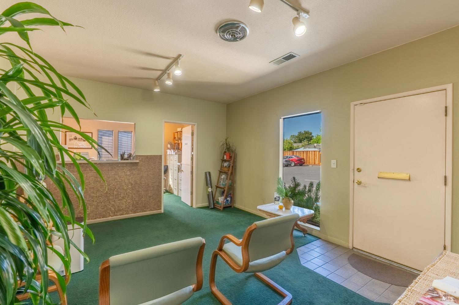 3051-3069 Solano Avenue Napa CA 94558