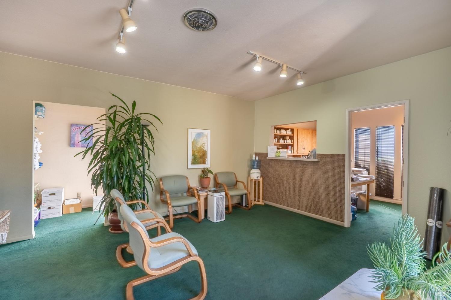 3051-3069 Solano Avenue Napa CA 94558