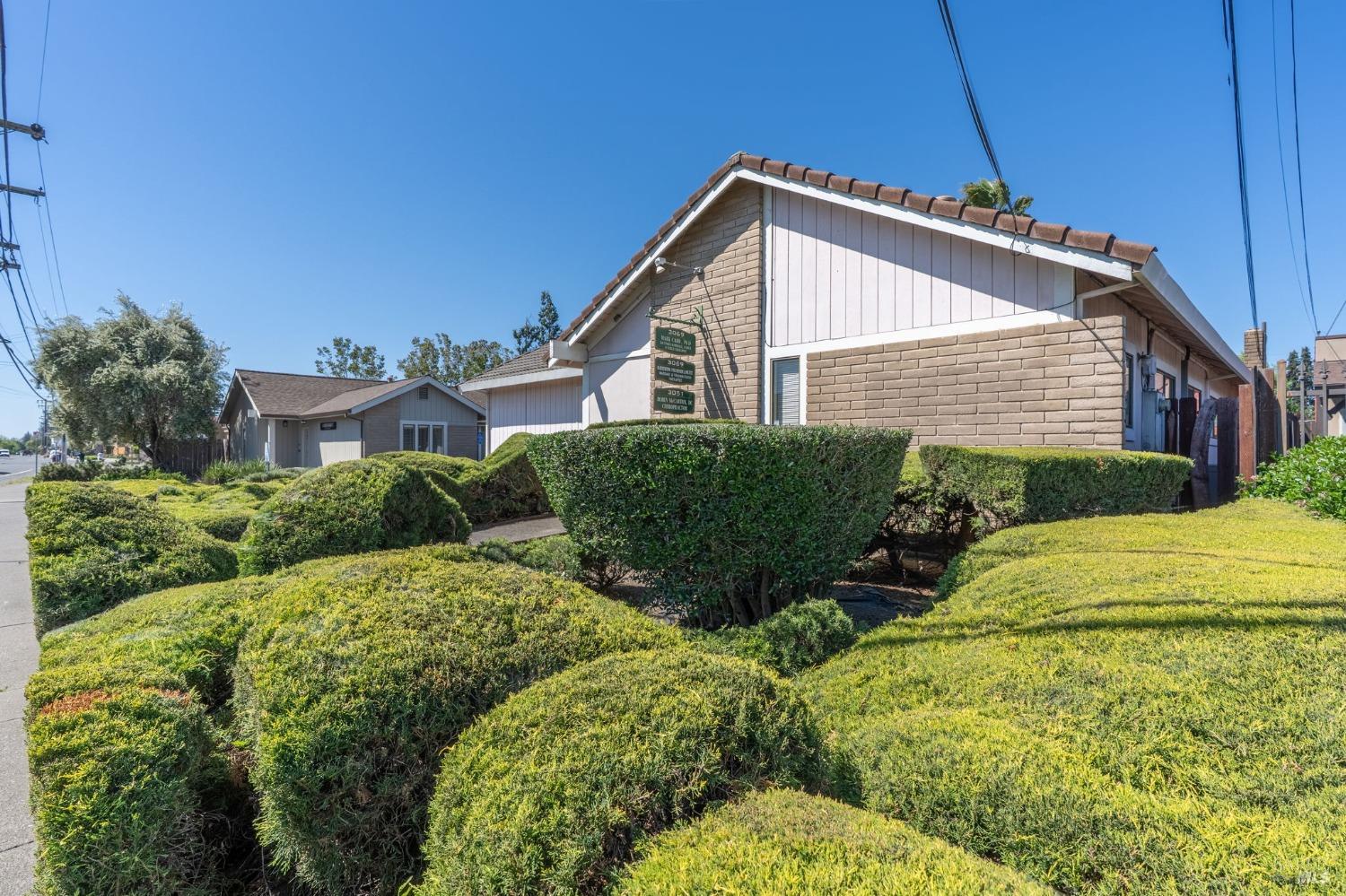 3051-3069 Solano Avenue Napa CA 94558
