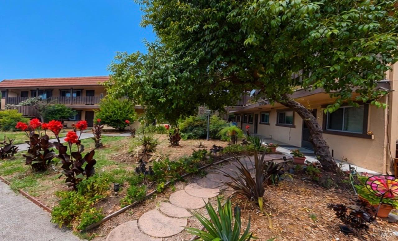 6015 Montecito Boulevard Santa Rosa CA 95409