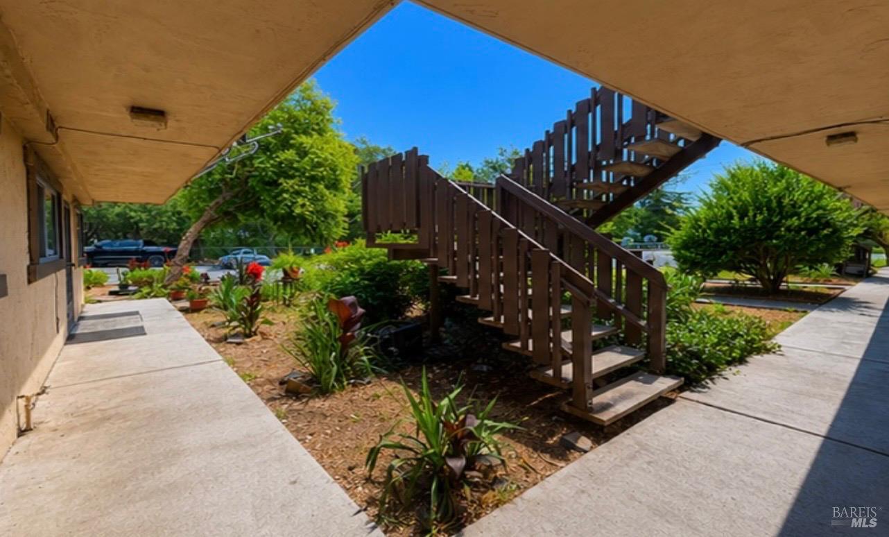 6015 Montecito Boulevard Santa Rosa CA 95409