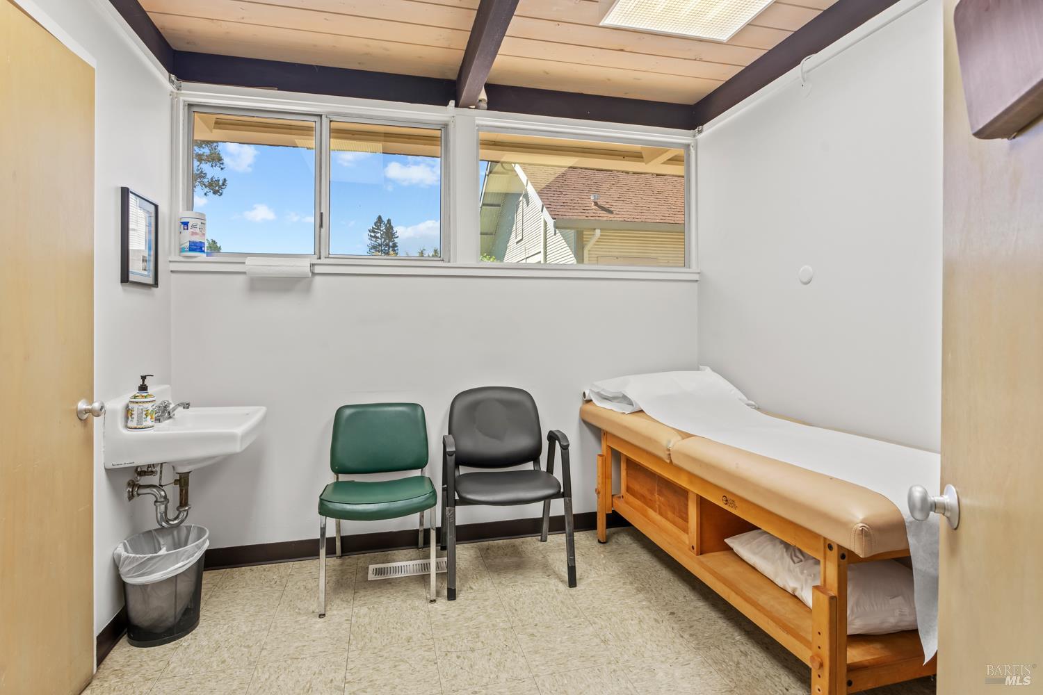715-721 S Dora Street Ukiah CA 95482