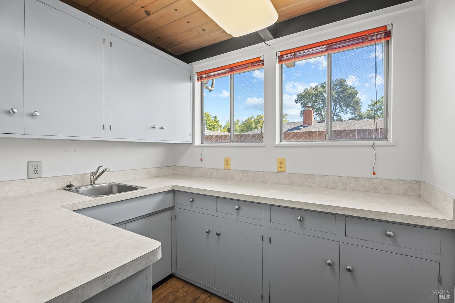 715-721 S Dora Street Ukiah CA 95482