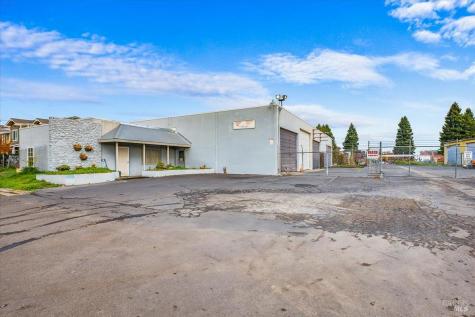 1599 Hampton Way Santa Rosa CA 95407