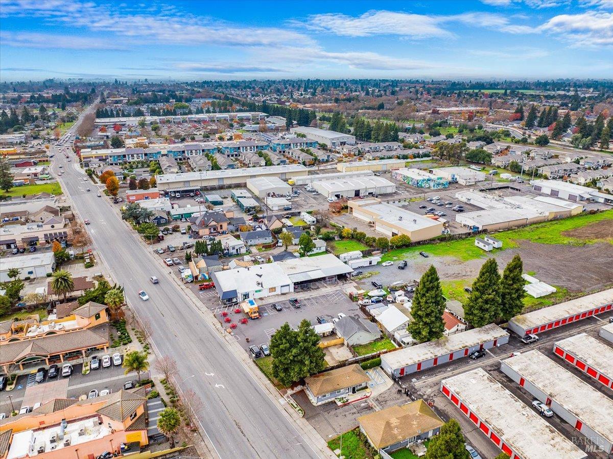 1599 Hampton Way Santa Rosa CA 95407
