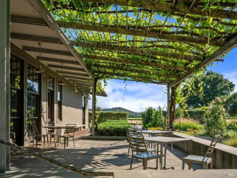3487 Alexander Valley Road Healdsburg CA 95448