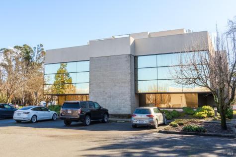 8733 Lakewood Drive Windsor CA 95492