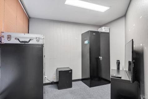 6640 Redwood Drive Rohnert Park CA 94928