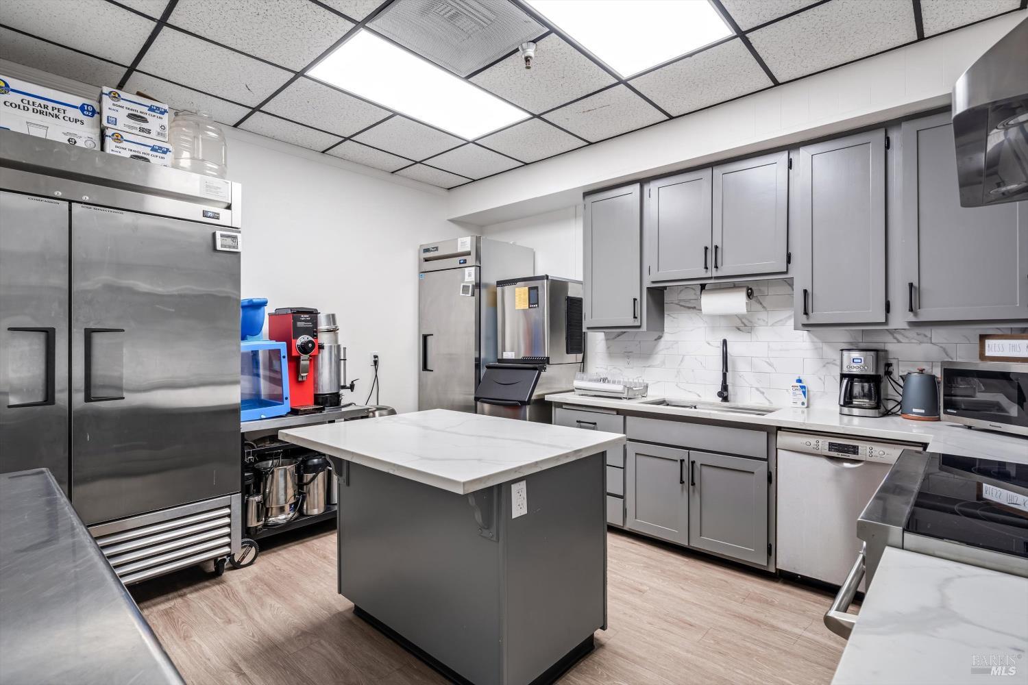 6640 Redwood Drive Rohnert Park CA 94928