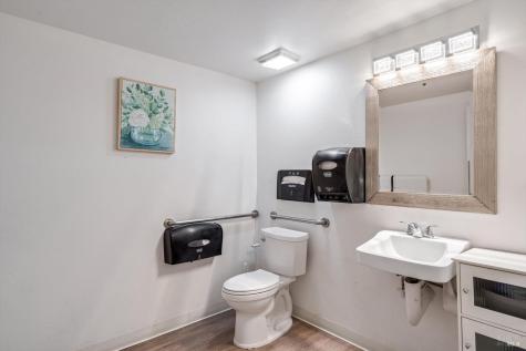 6640 Redwood Drive Rohnert Park CA 94928