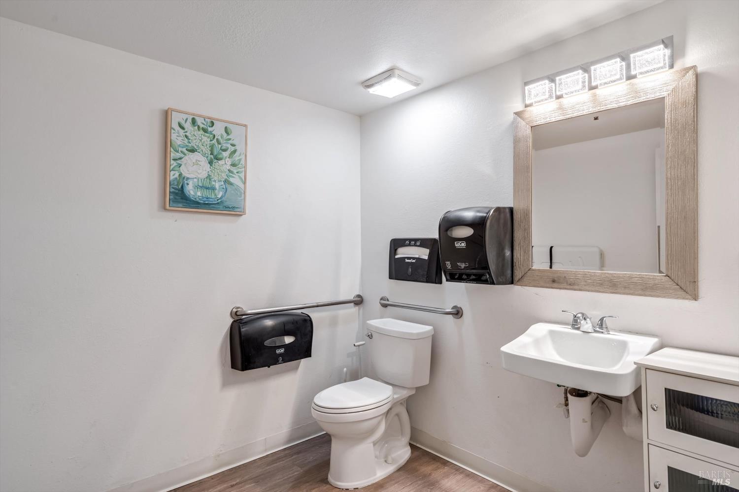 6640 Redwood Drive Rohnert Park CA 94928