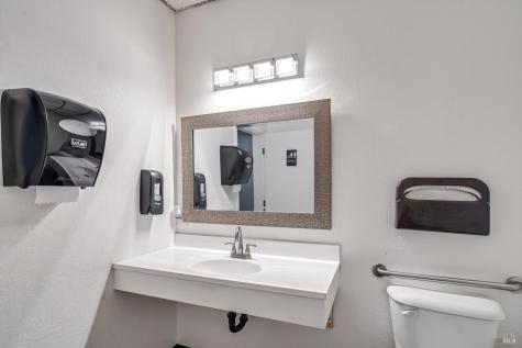6640 Redwood Drive Rohnert Park CA 94928