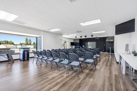 6640 Redwood Drive Rohnert Park CA 94928