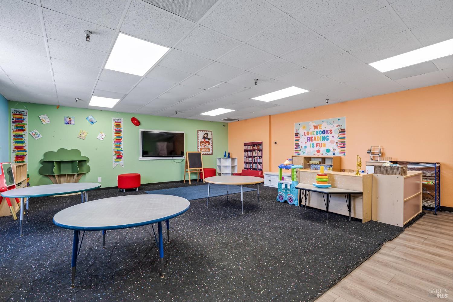 6640 Redwood Drive Rohnert Park CA 94928