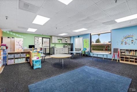 6640 Redwood Drive Rohnert Park CA 94928