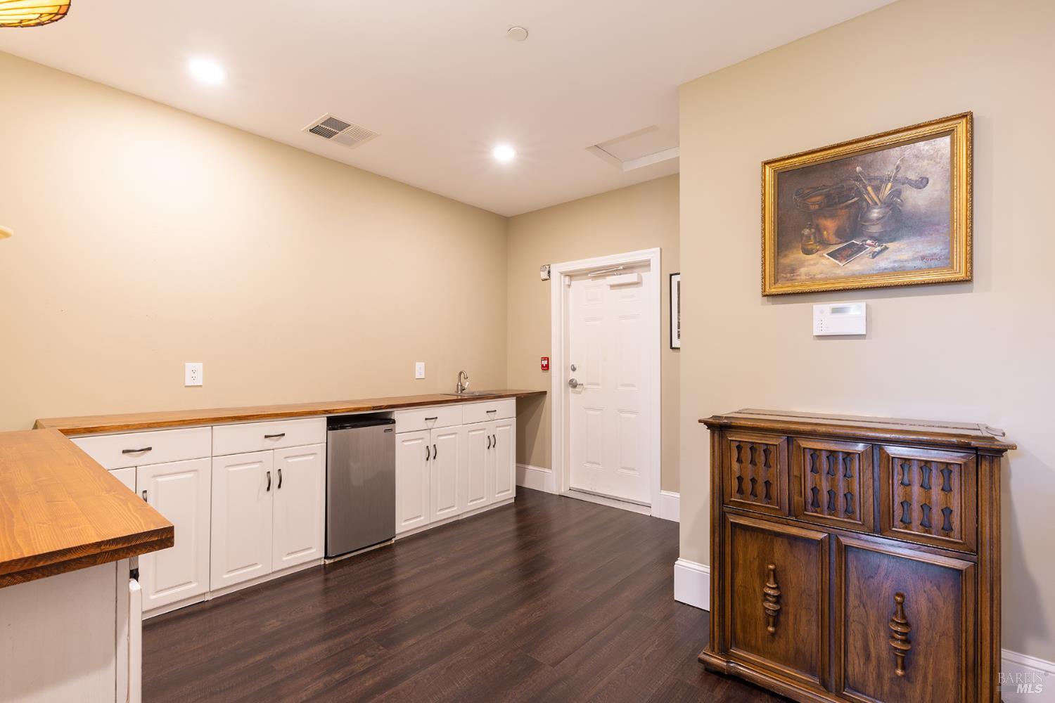 160 Johnson Street Windsor CA 95492