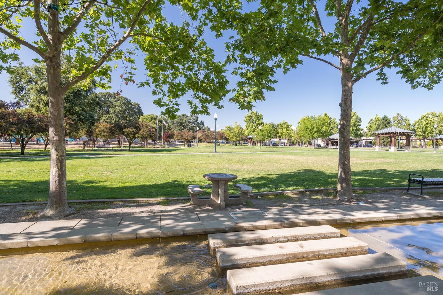 160 Johnson Street Windsor CA 95492