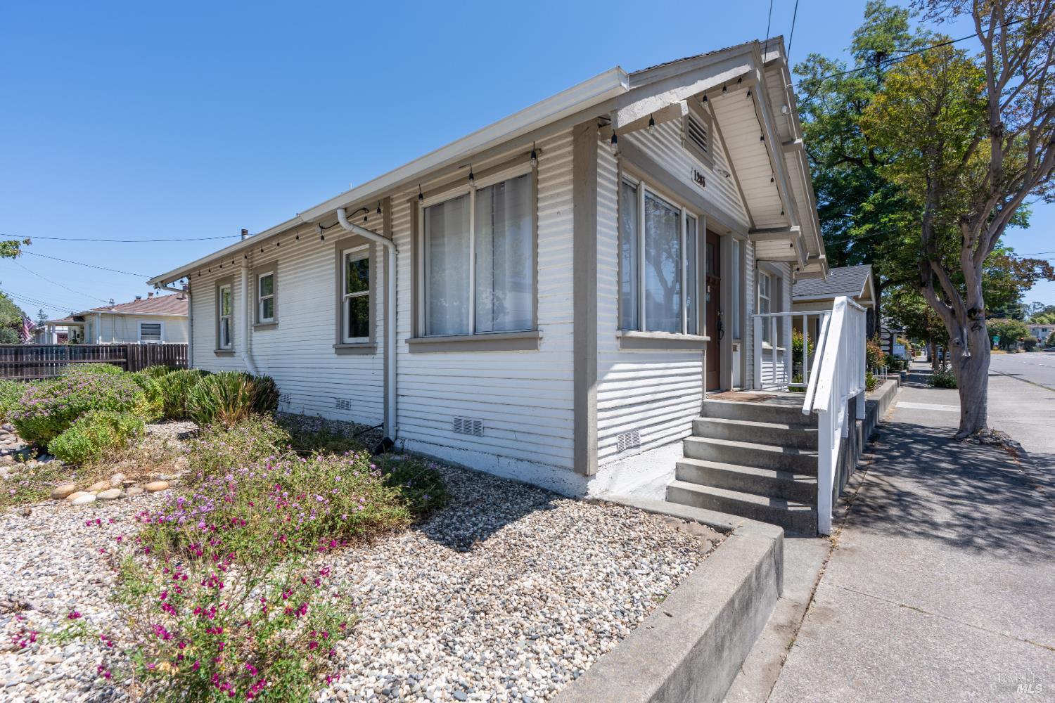 1203 College Avenue Santa Rosa CA 95404