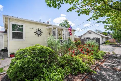 1203 College Avenue Santa Rosa CA 95404