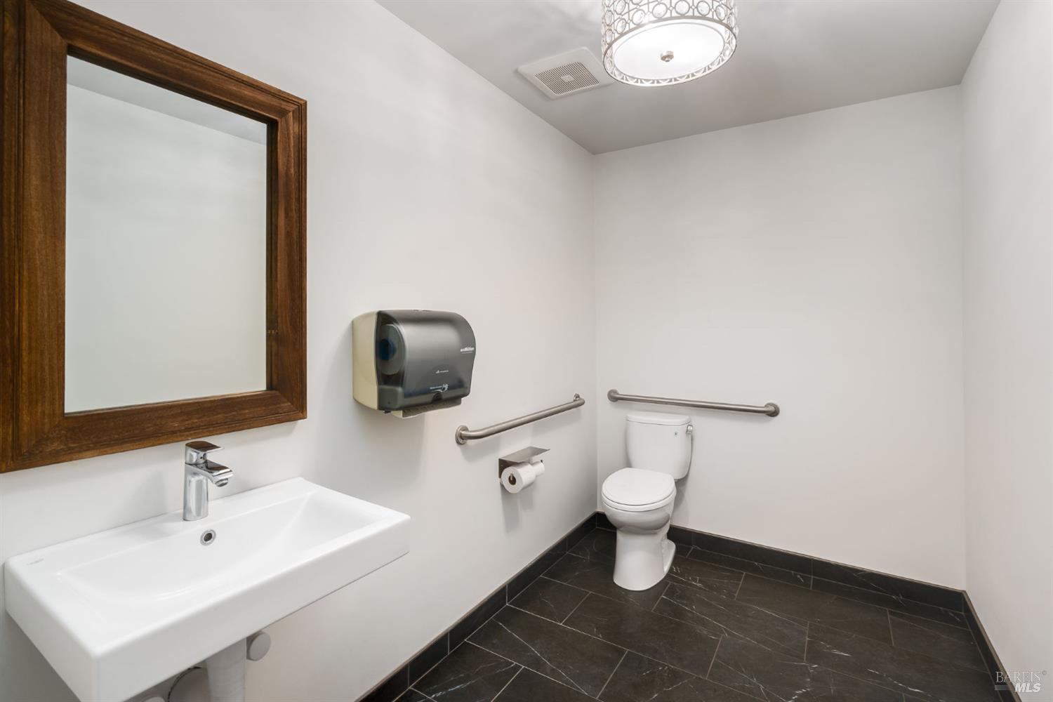 899 Dowdell Lane St. Helena CA 94574