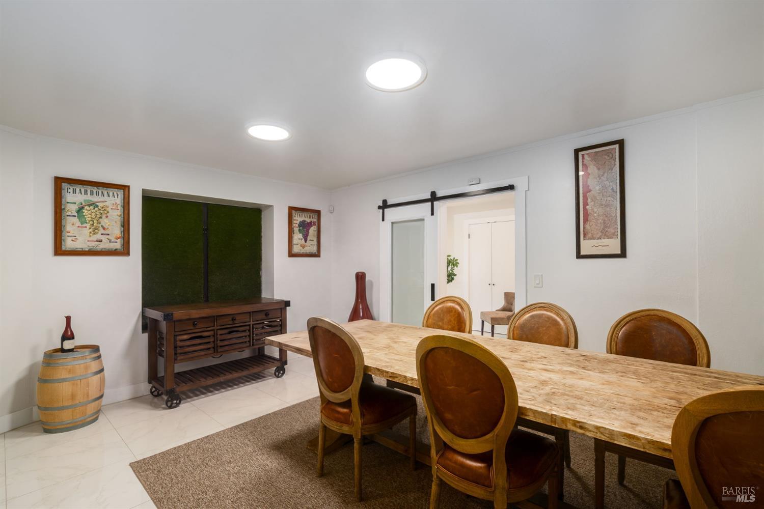 899 Dowdell Lane St. Helena CA 94574