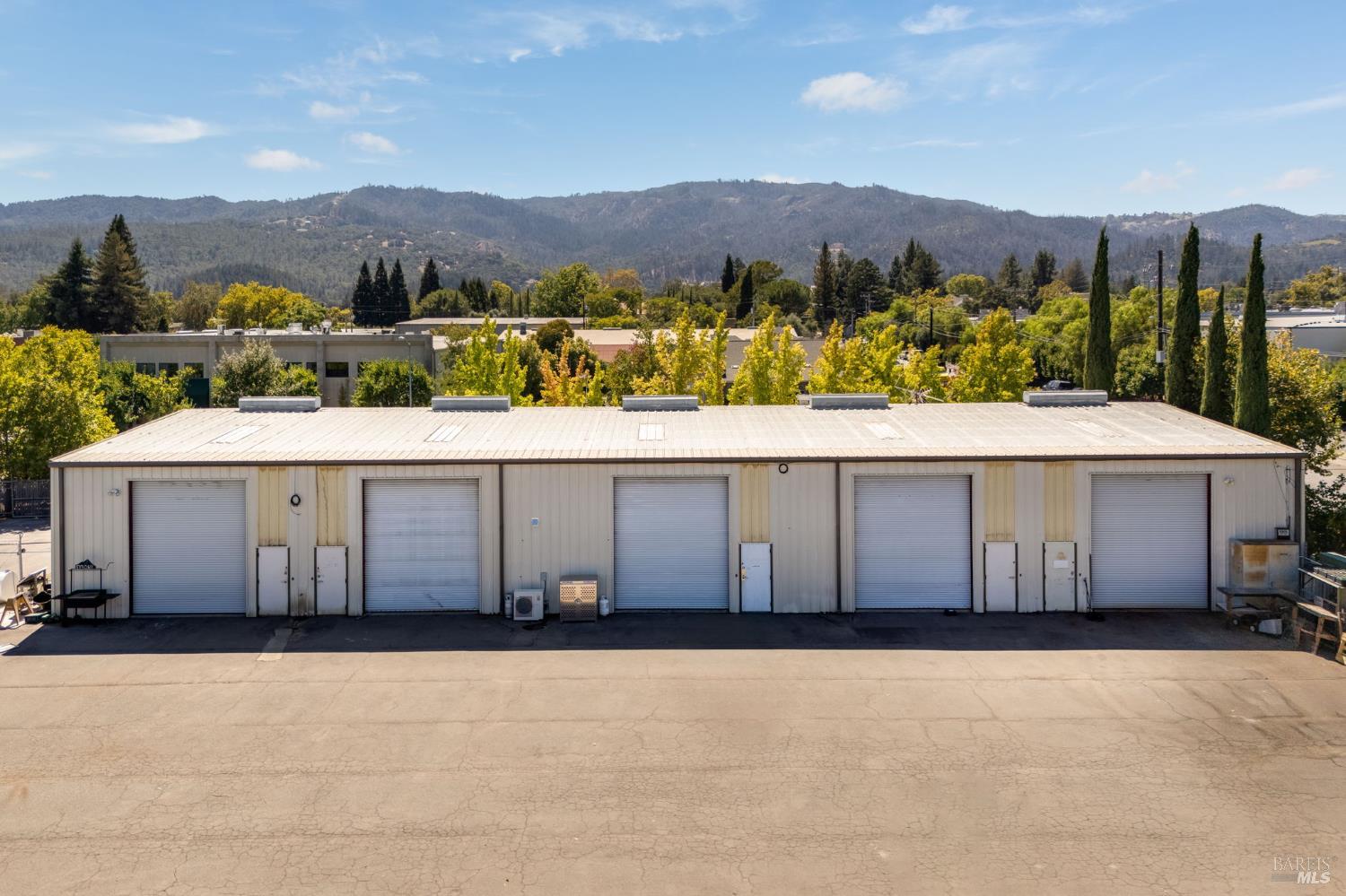 899 Dowdell Lane St. Helena CA 94574
