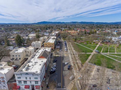 148 Johnson Street Windsor CA 95492