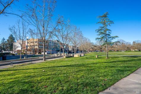 148 Johnson Street Windsor CA 95492