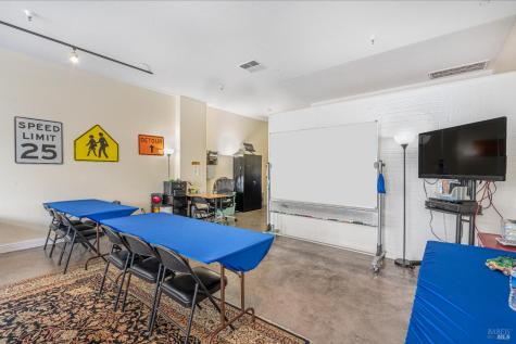 148 Johnson Street Windsor CA 95492
