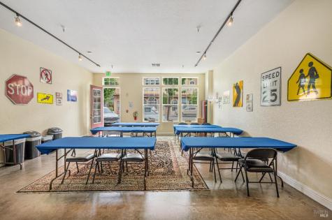 148 Johnson Street Windsor CA 95492