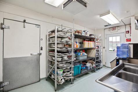 504 N Cloverdale Boulevard Cloverdale CA 95425