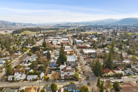 504 N Cloverdale Boulevard Cloverdale CA 95425