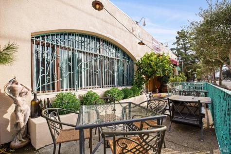 504 N Cloverdale Boulevard Cloverdale CA 95425