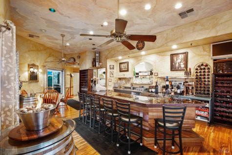 504 N Cloverdale Boulevard Cloverdale CA 95425