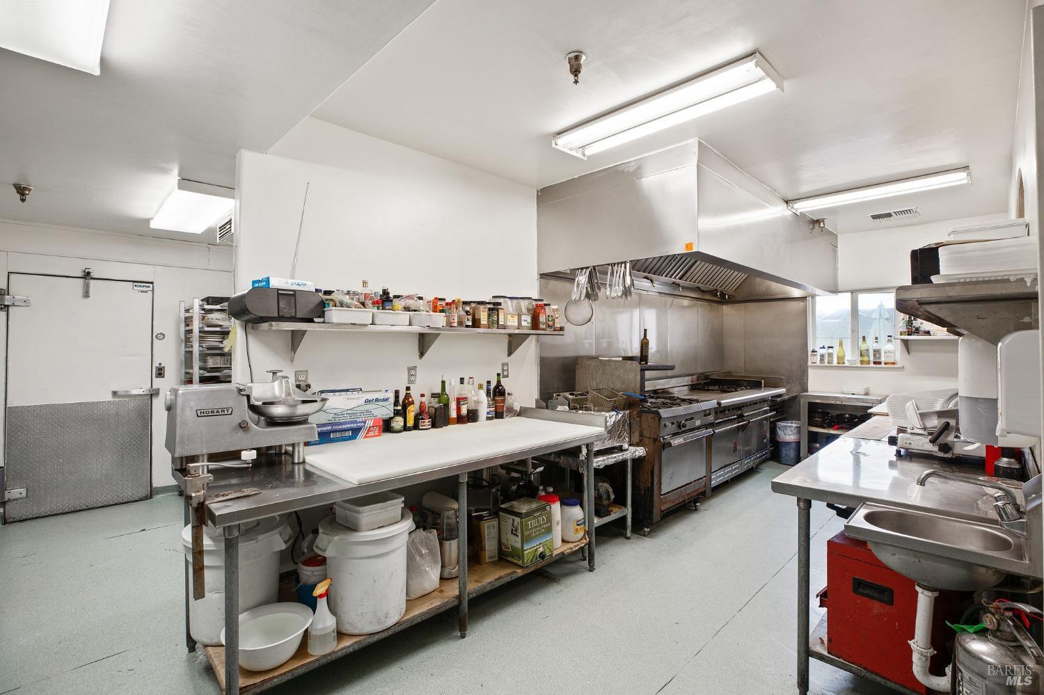 504 N Cloverdale Boulevard Cloverdale CA 95425