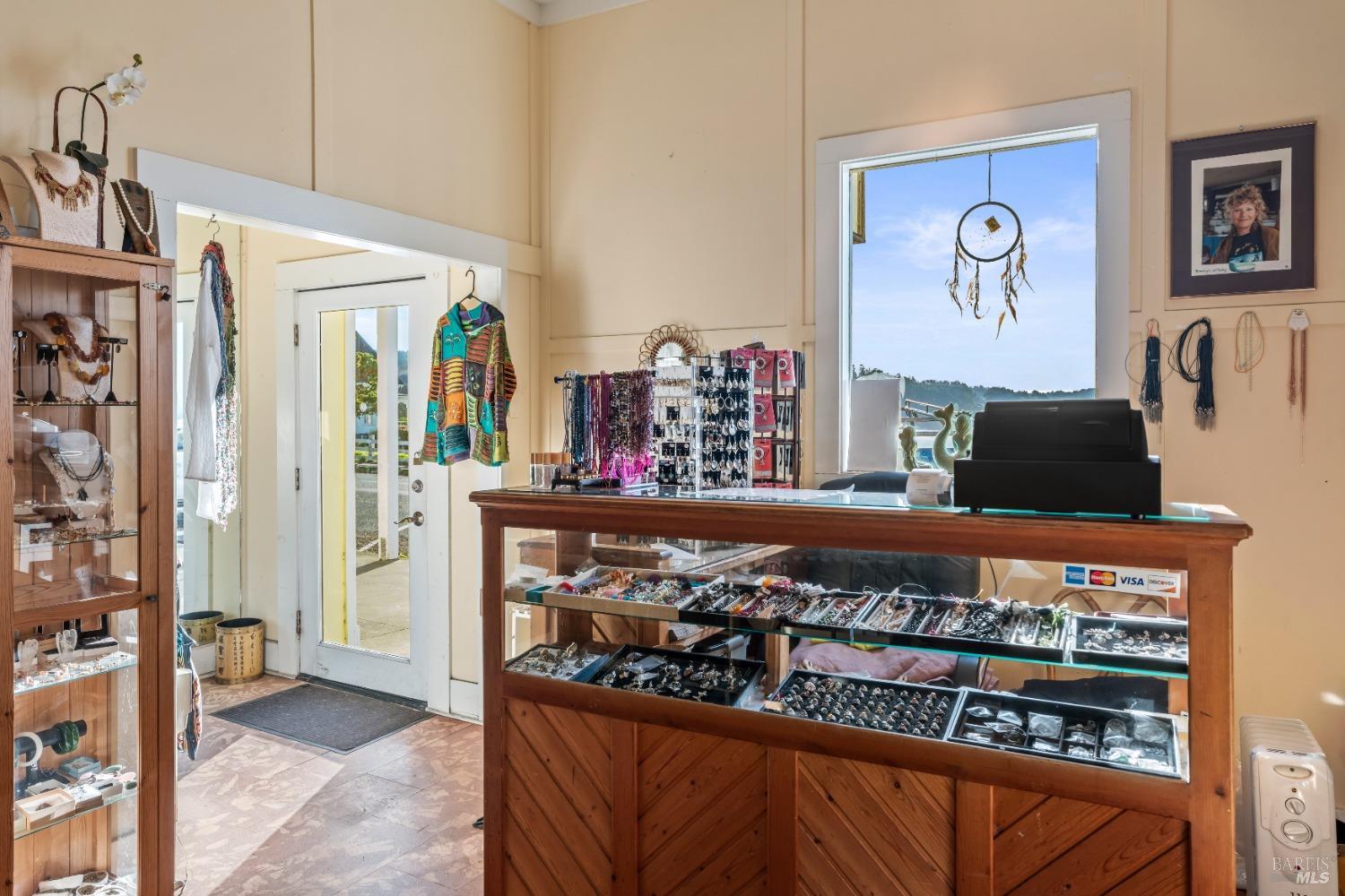 45070 Main Street Mendocino CA 95460