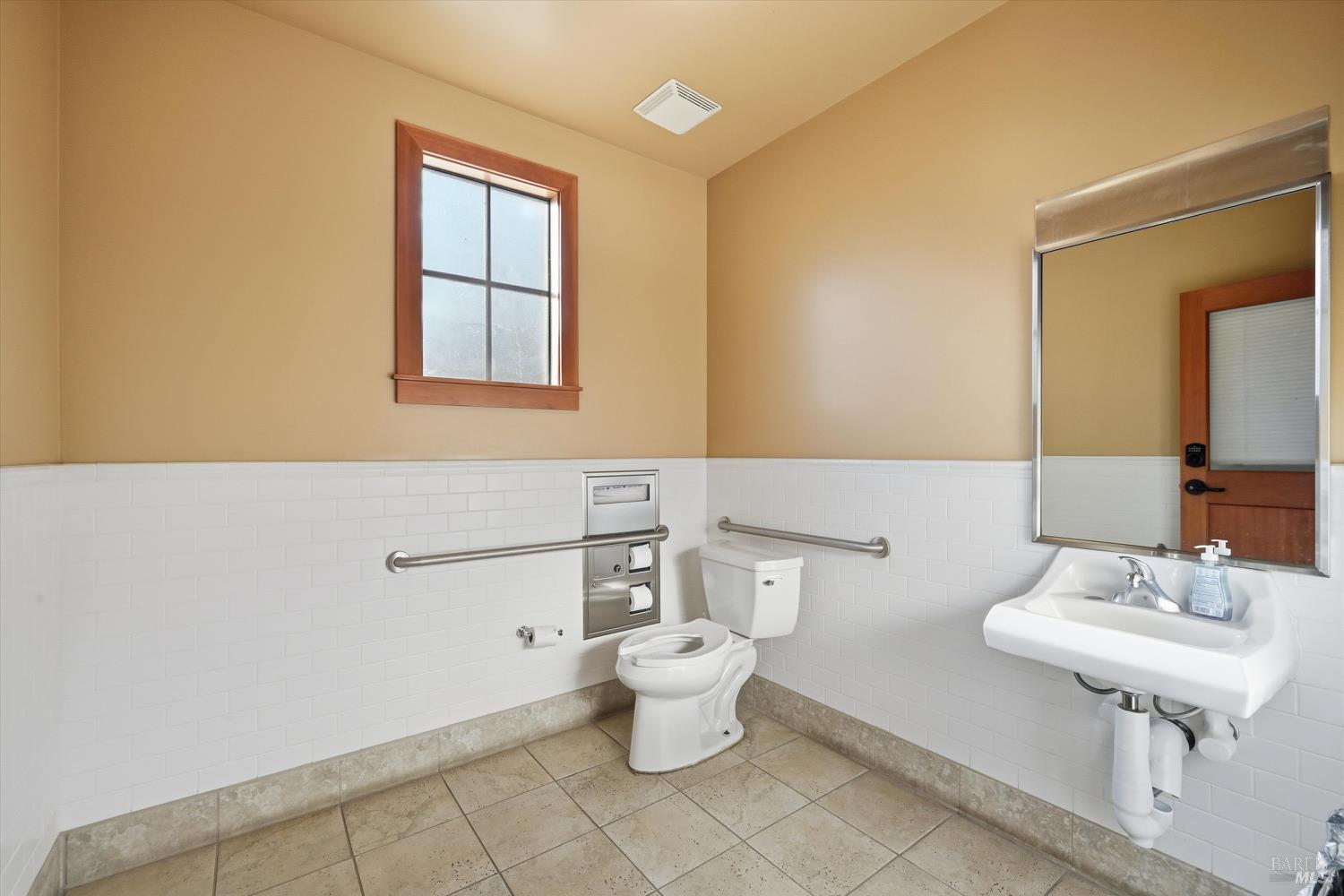 1050 Adams Street St. Helena CA 94574