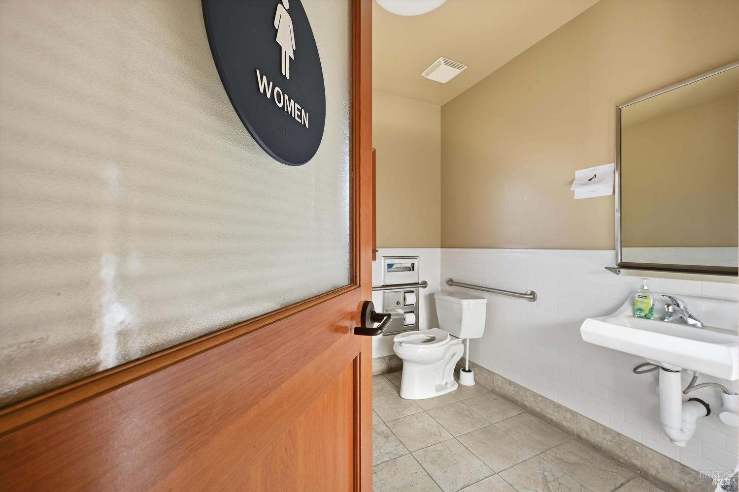 1050 Adams Street St. Helena CA 94574