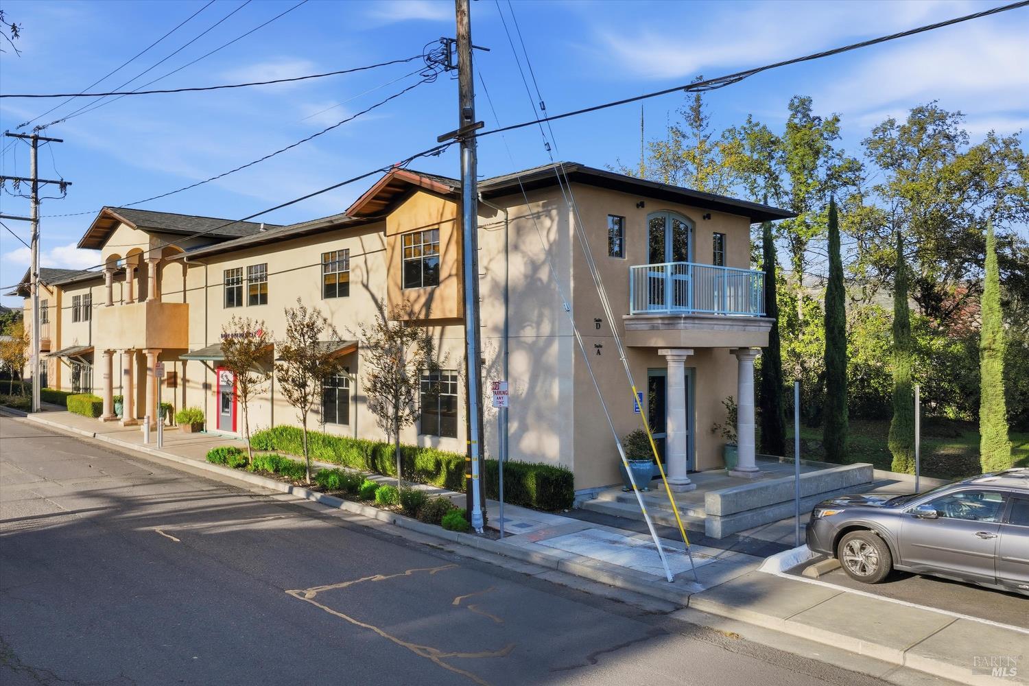 1050 Adams Street St. Helena CA 94574
