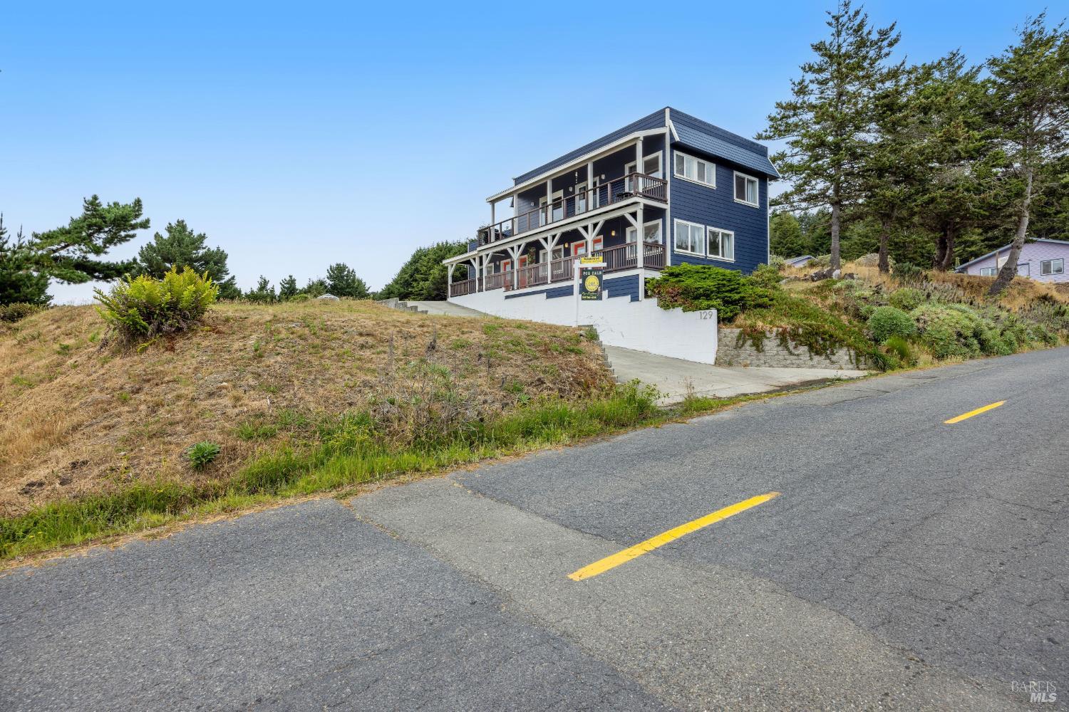 129 Lower Pacific Drive Shelter Cove CA 95589