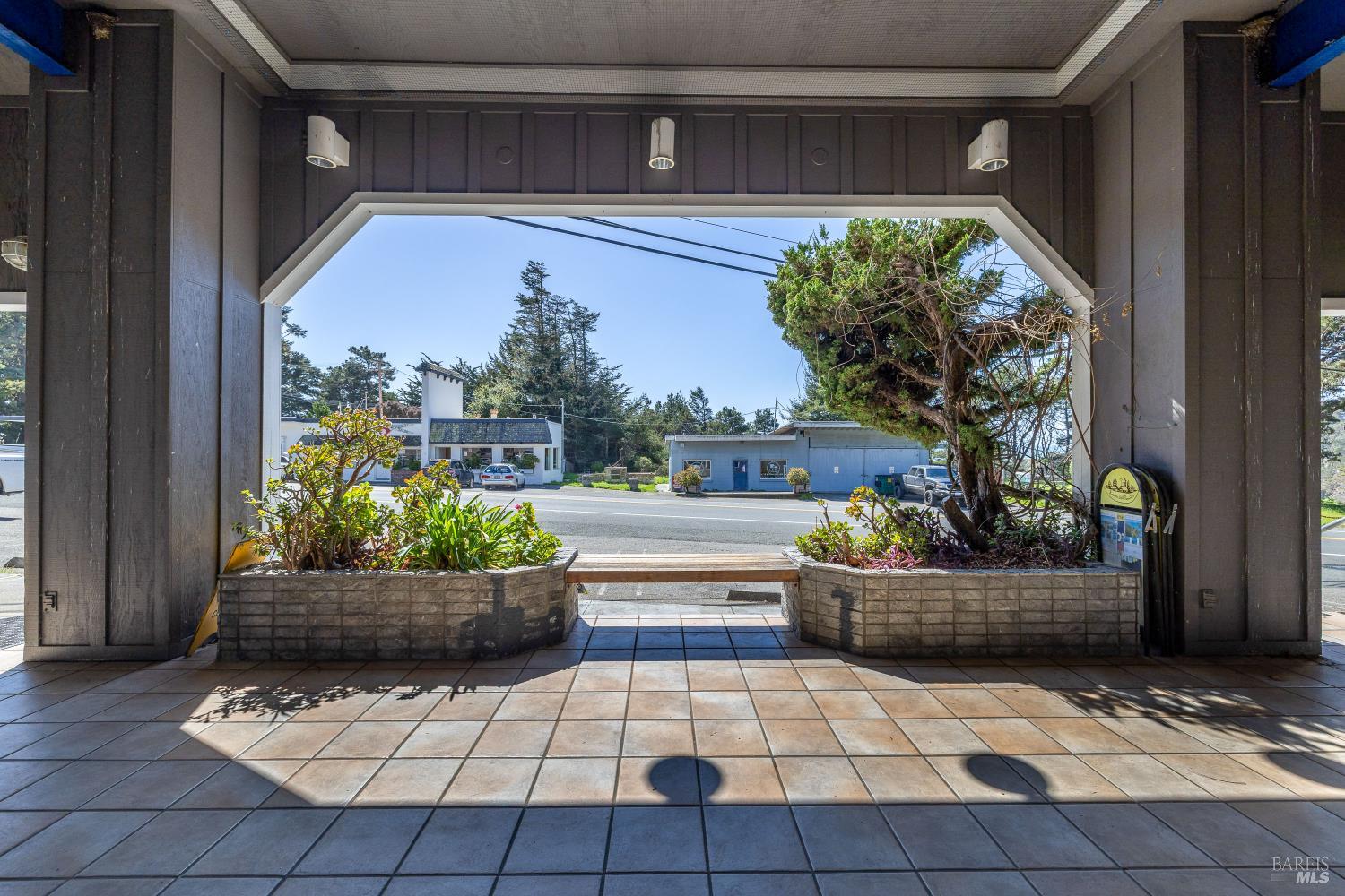 35500-07, 22 S Highway 1 Gualala CA 95445