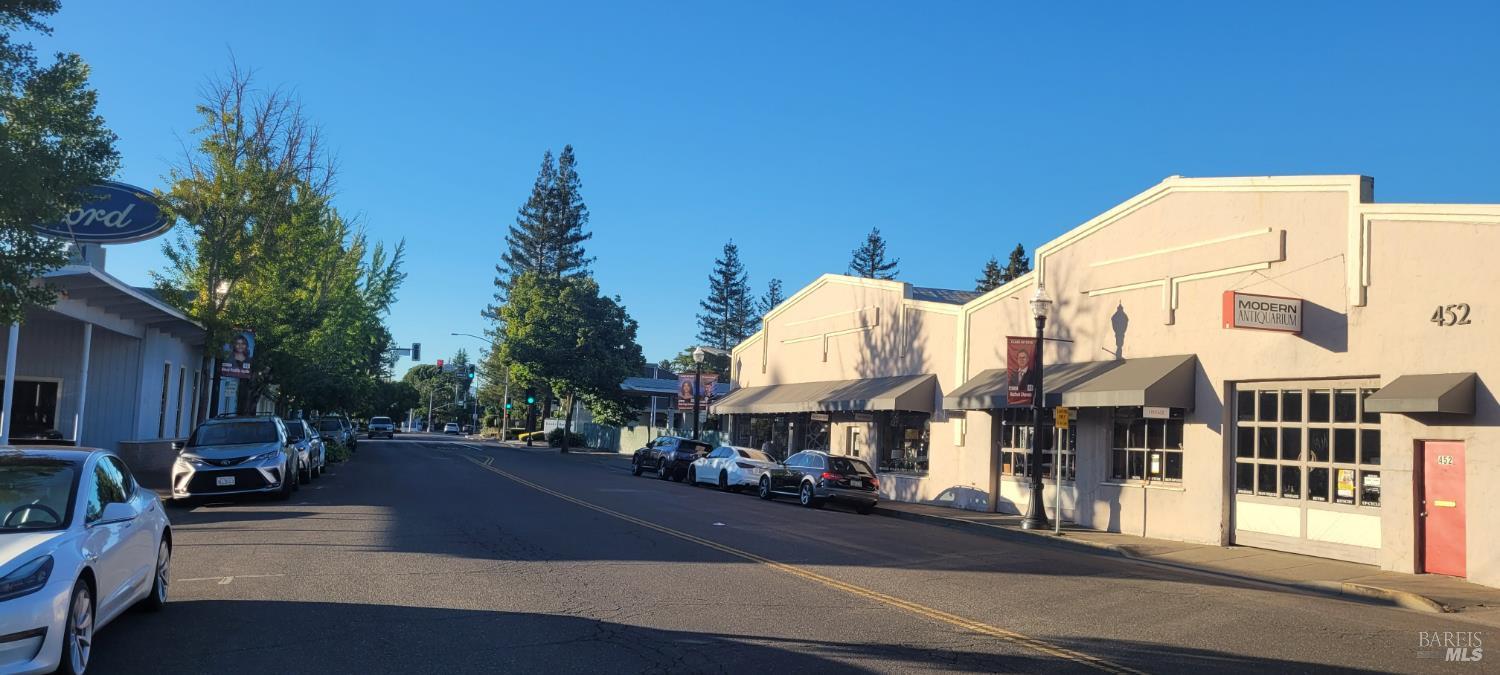 452 Healdsburg Avenue Healdsburg CA 95448