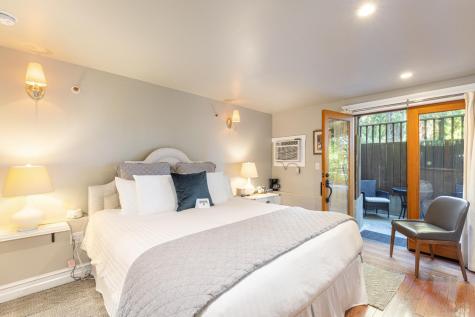 25 W Grant Street Healdsburg CA 95448