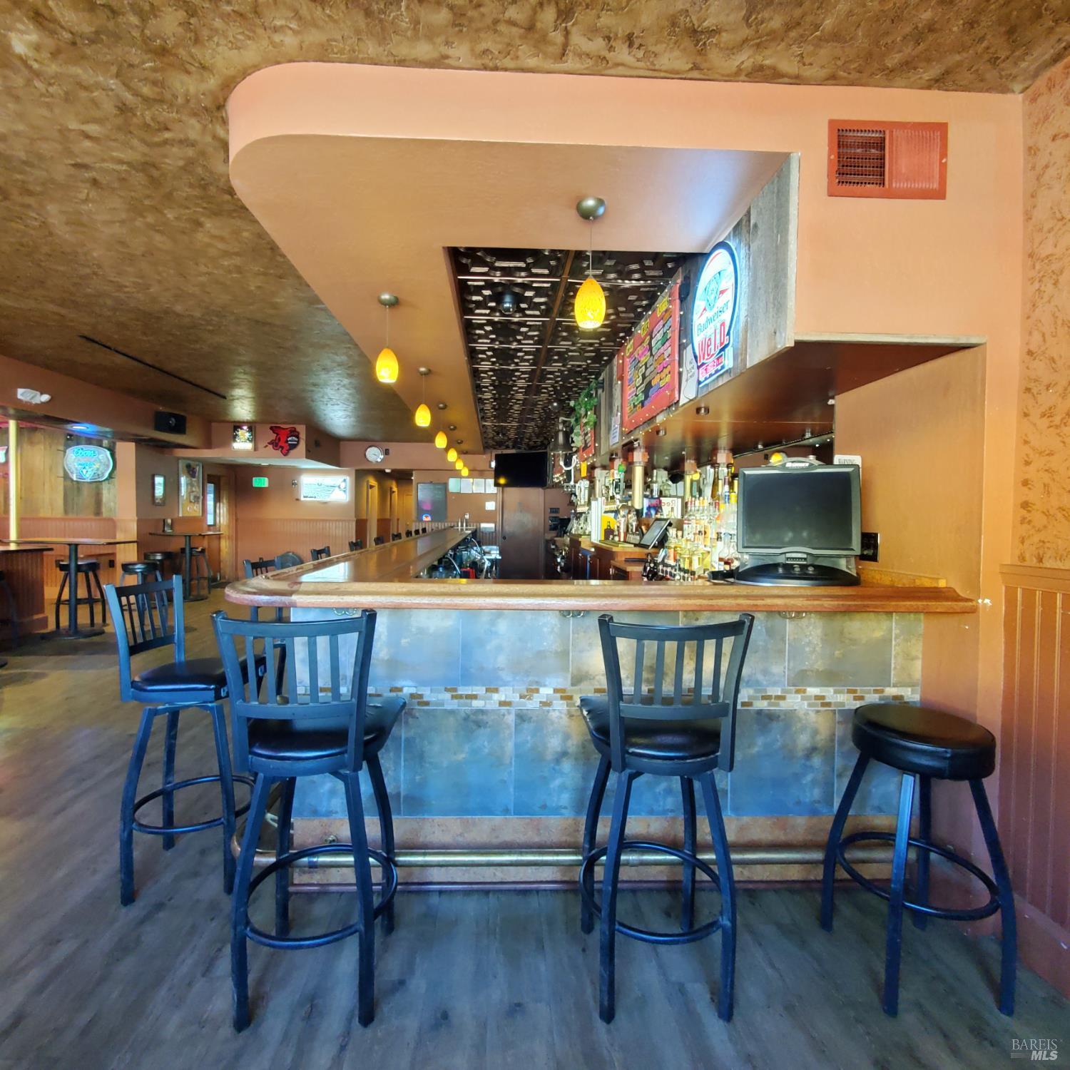 244 S Main Street Willits CA 95490