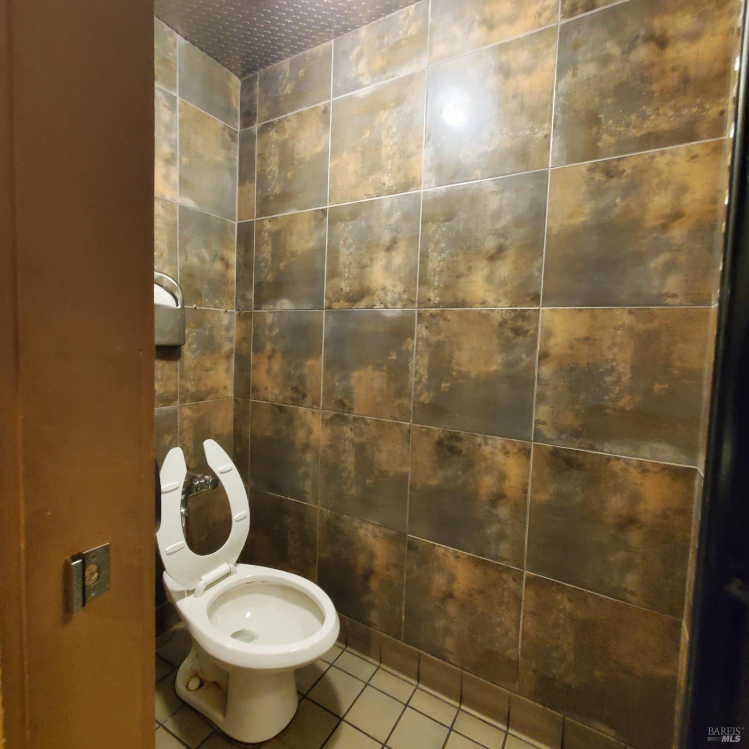 244 S Main Street Willits CA 95490