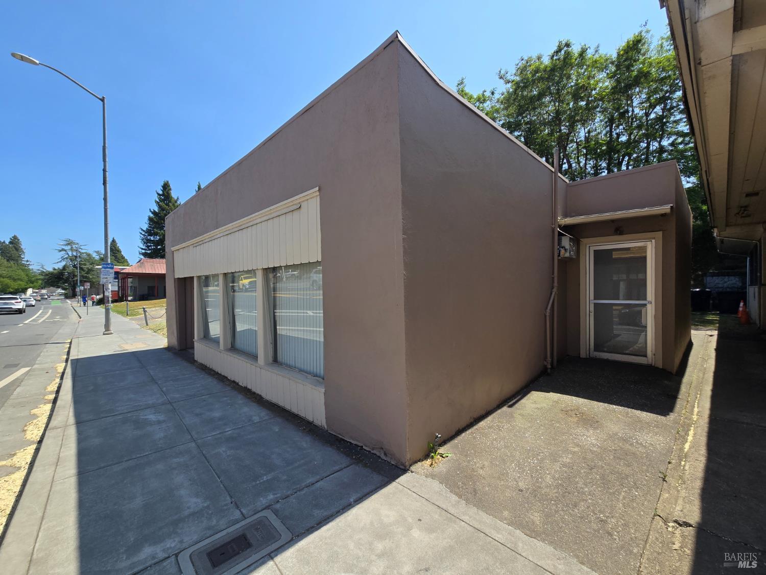 244 S Main Street Willits CA 95490