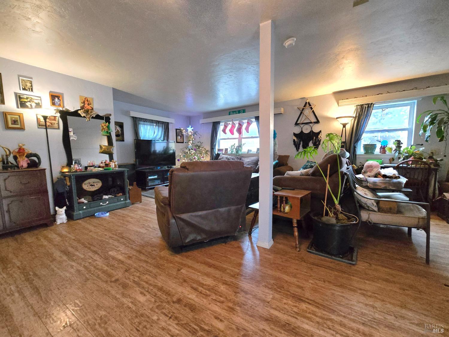 244 S Main Street Willits CA 95490