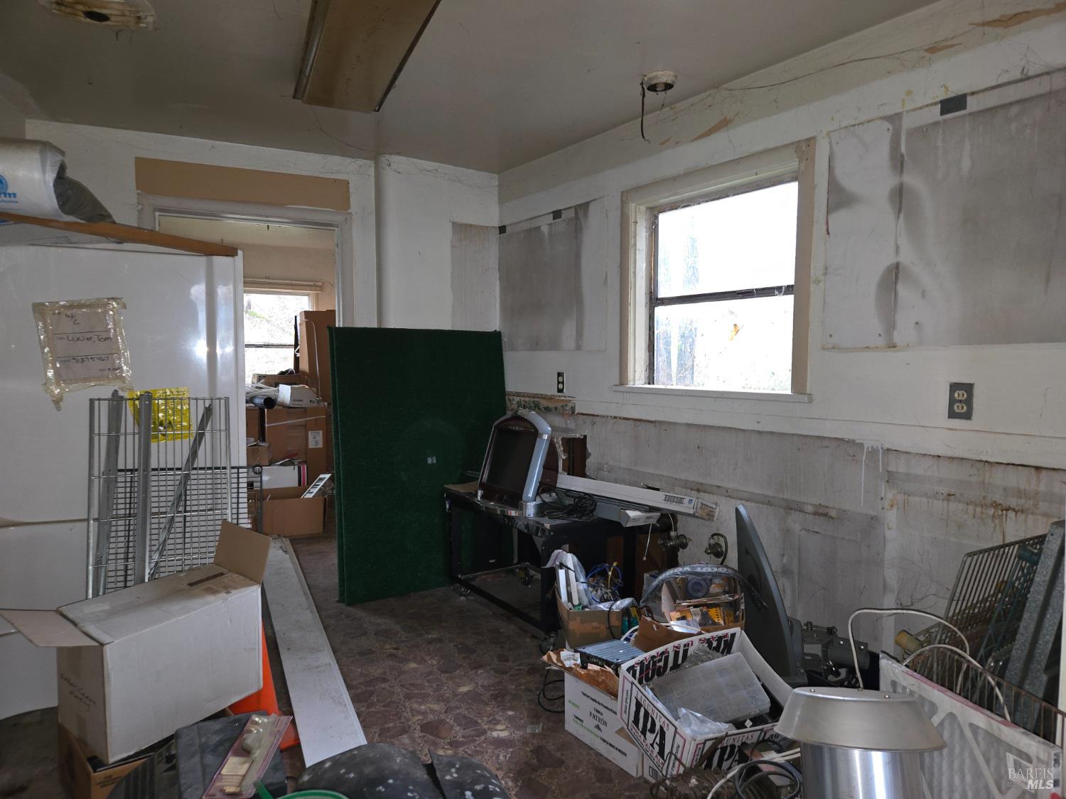 244 S Main Street Willits CA 95490