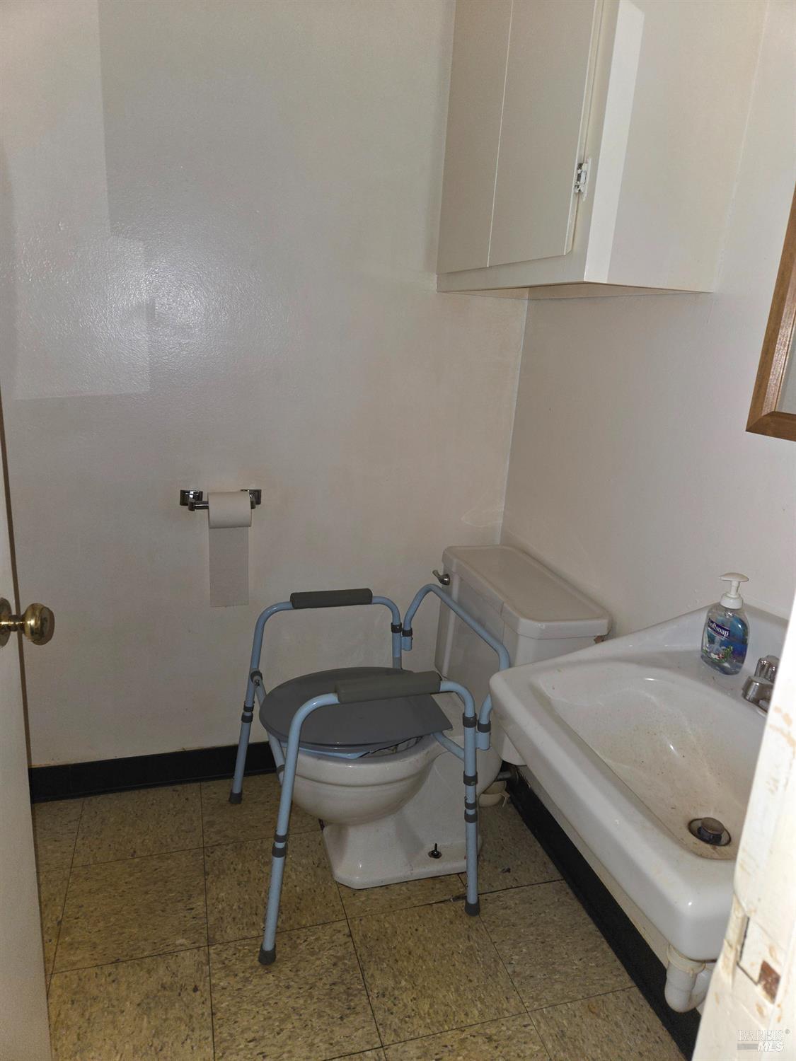 244 S Main Street Willits CA 95490