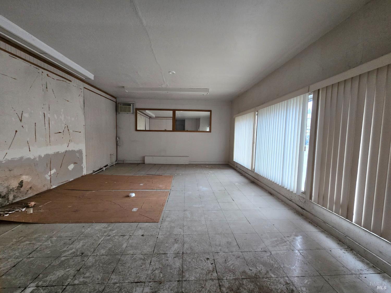 244 S Main Street Willits CA 95490